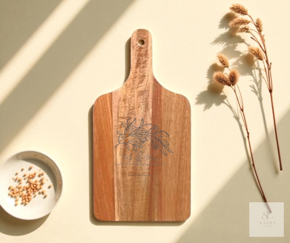 Cloverhill – Traditional Frame Style Charcuterie Board