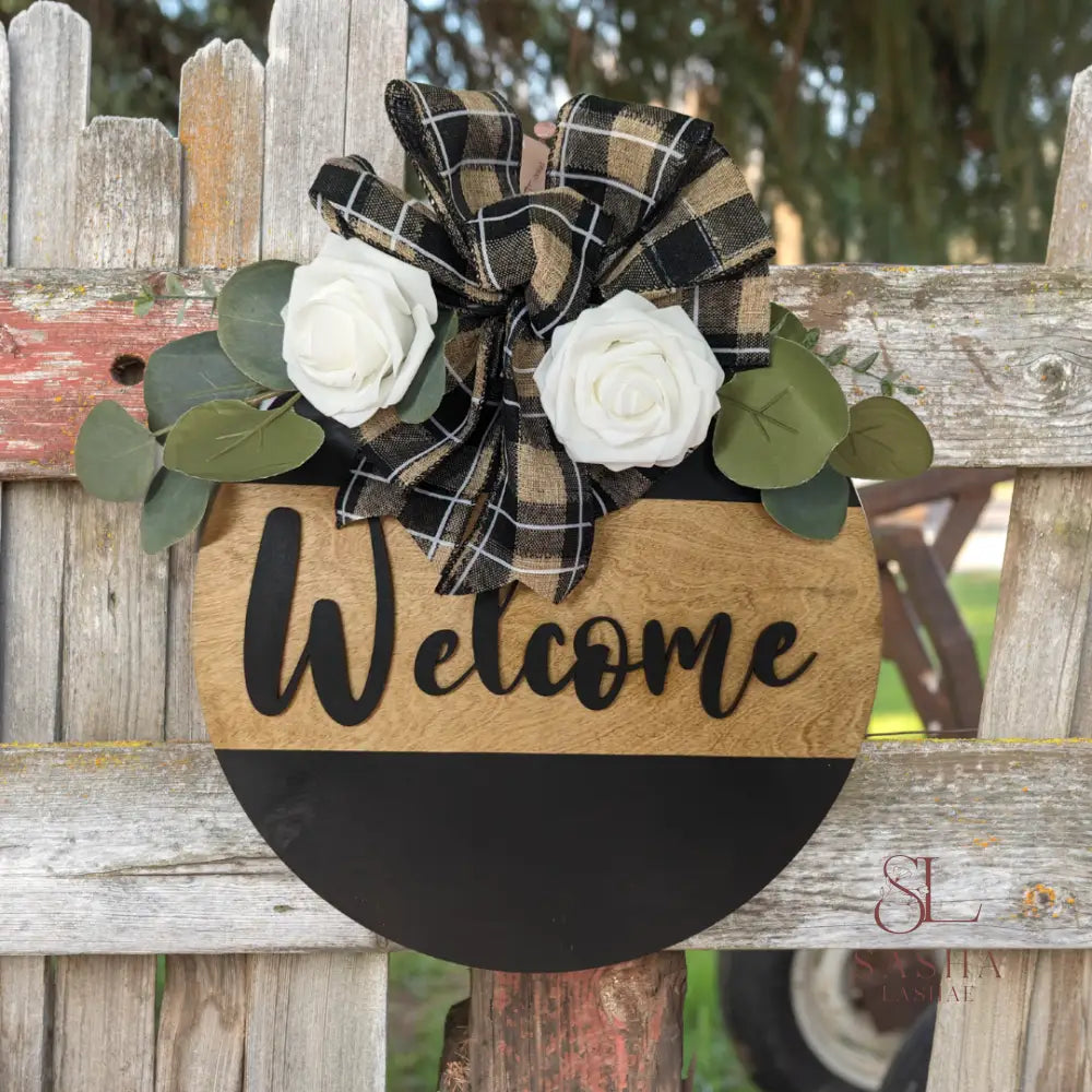 A Chicago Welcome Sign 12 Inch / With Bow And Greenery One Tone Door