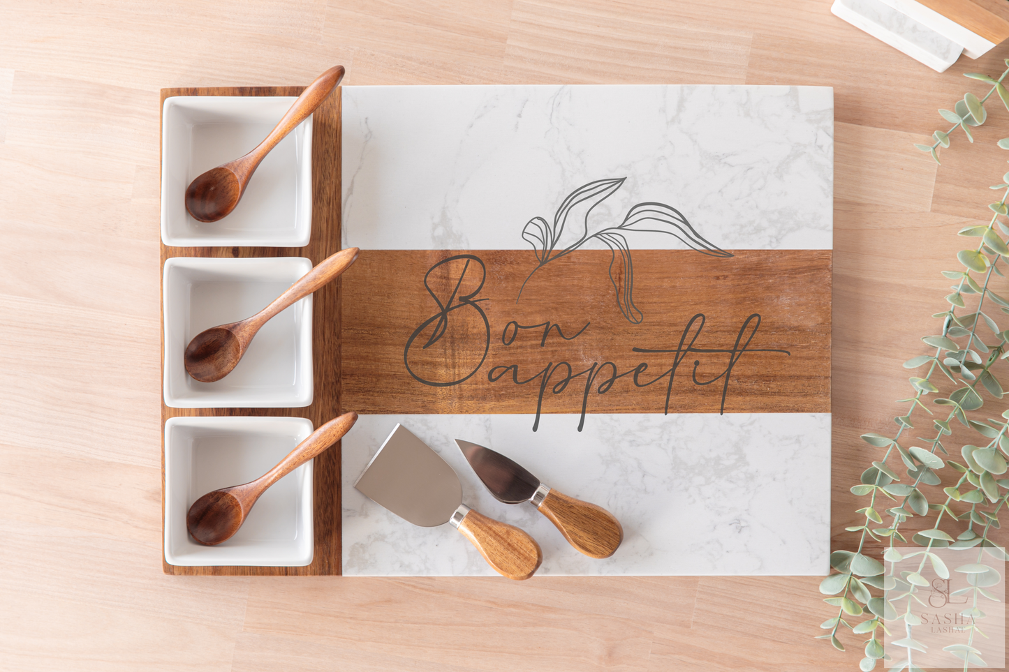 Bon Appetit Laurel Charcuterie Board