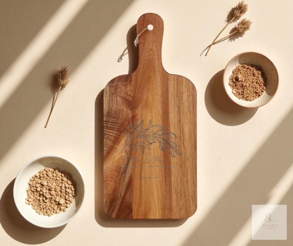 Cloverhill – Traditional Frame Style Charcuterie Board