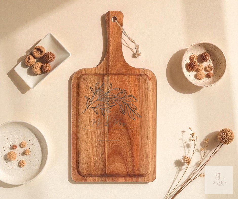 Cloverhill – Traditional Frame Style Charcuterie Board